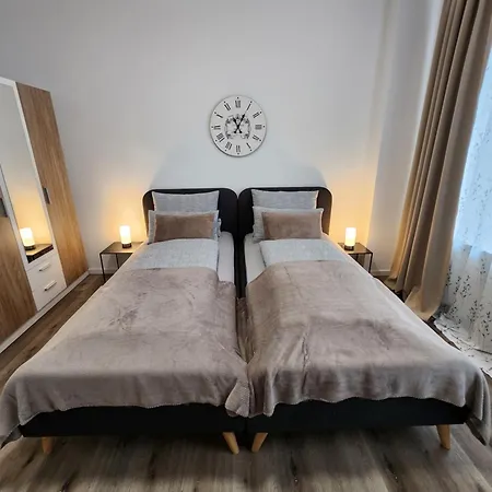 Apartament Wohnen Am Schlosspark - *