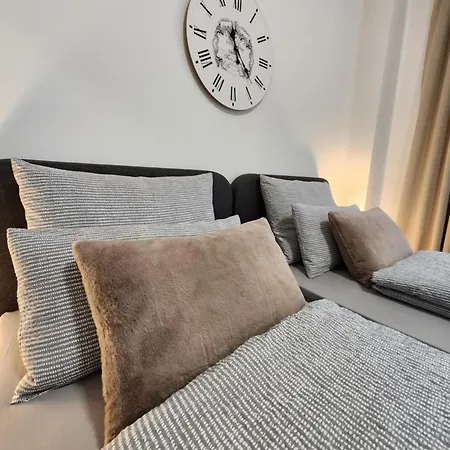 Wohnen Am Schlosspark - *